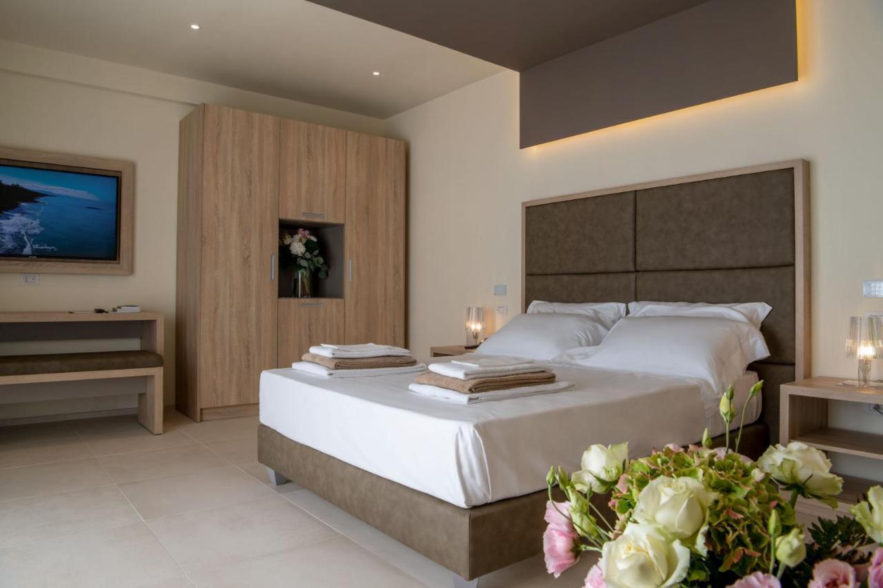 Palace Lido Hotel & Suites Marina di Cecina Ngoại thất bức ảnh